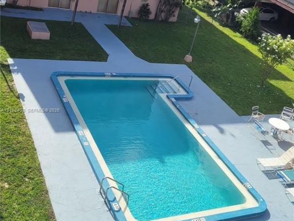 6130 W 19th Ave , Unit 308, Hialeah, FL 33012