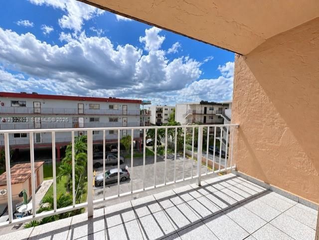 6130 W 19th Ave, Unit 308, Hialeah, FL 33012 Photo
