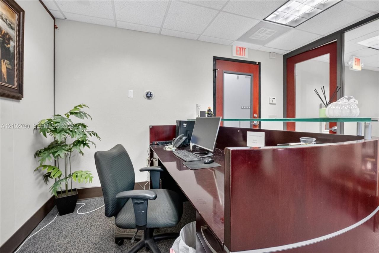 3600 Red Rd , Unit 307, Miramar, FL 33025 Photo