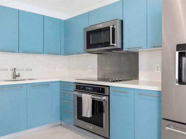 90 SW 3rd St , Unit 1613, Miami, FL 33130