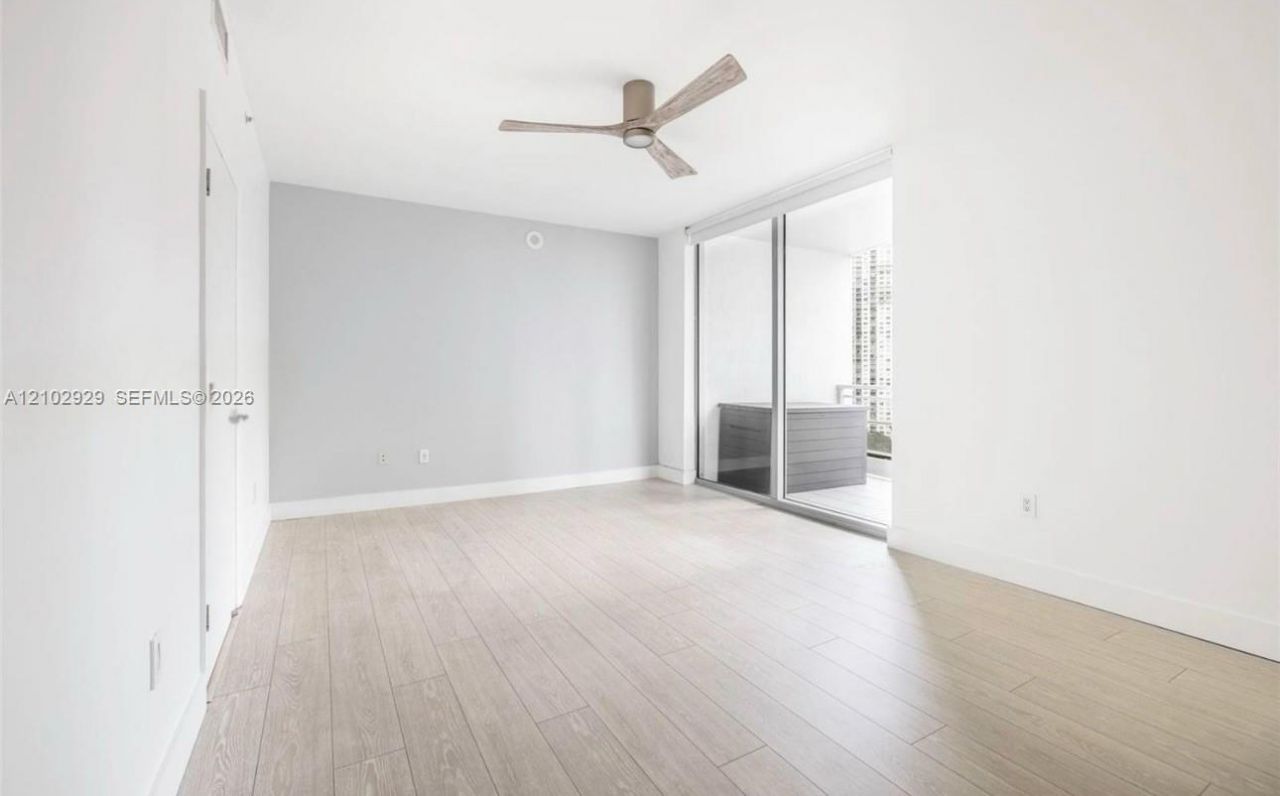 90 SW 3rd St , Unit 1613, Miami, FL 33130 Photo