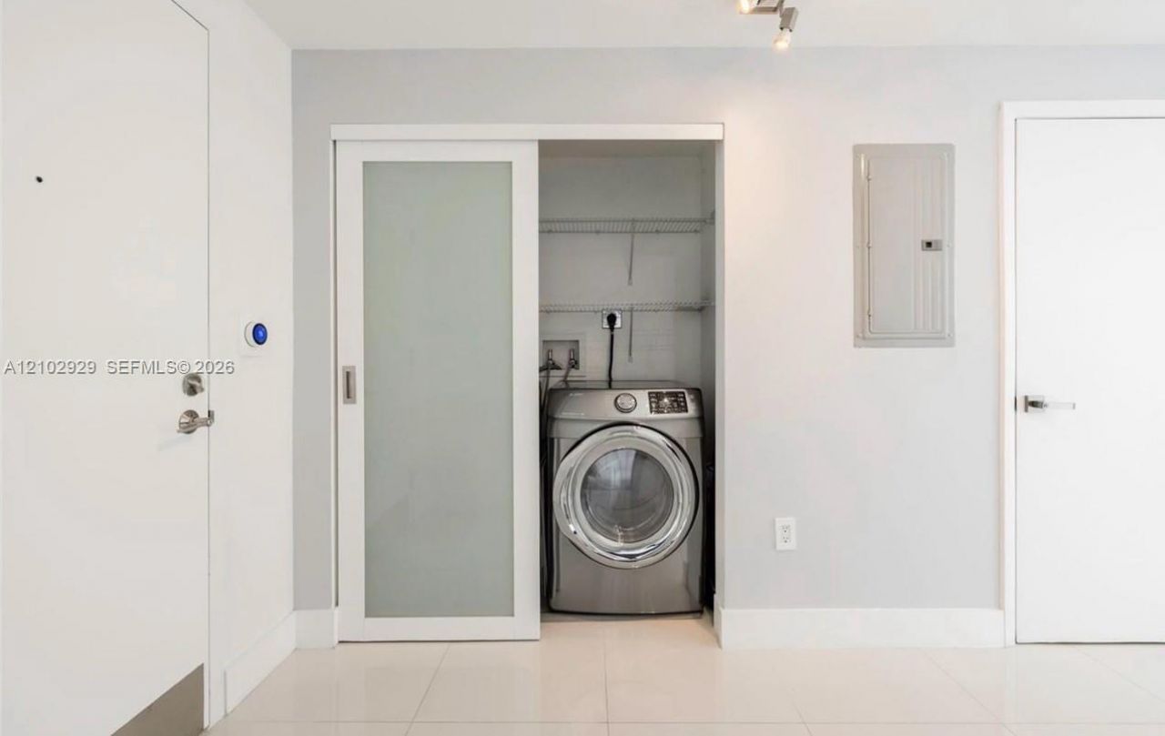 90 SW 3rd St, Unit 1613, Miami, FL 33130 Photo