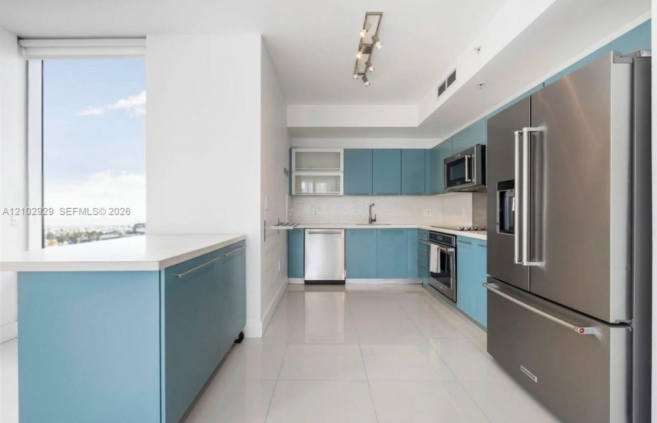 90 SW 3rd St, Unit 1613, Miami, FL 33130 Photo