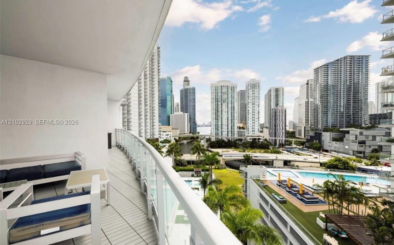 90 SW 3rd St , Unit 1613, Miami, FL 33130 Photo