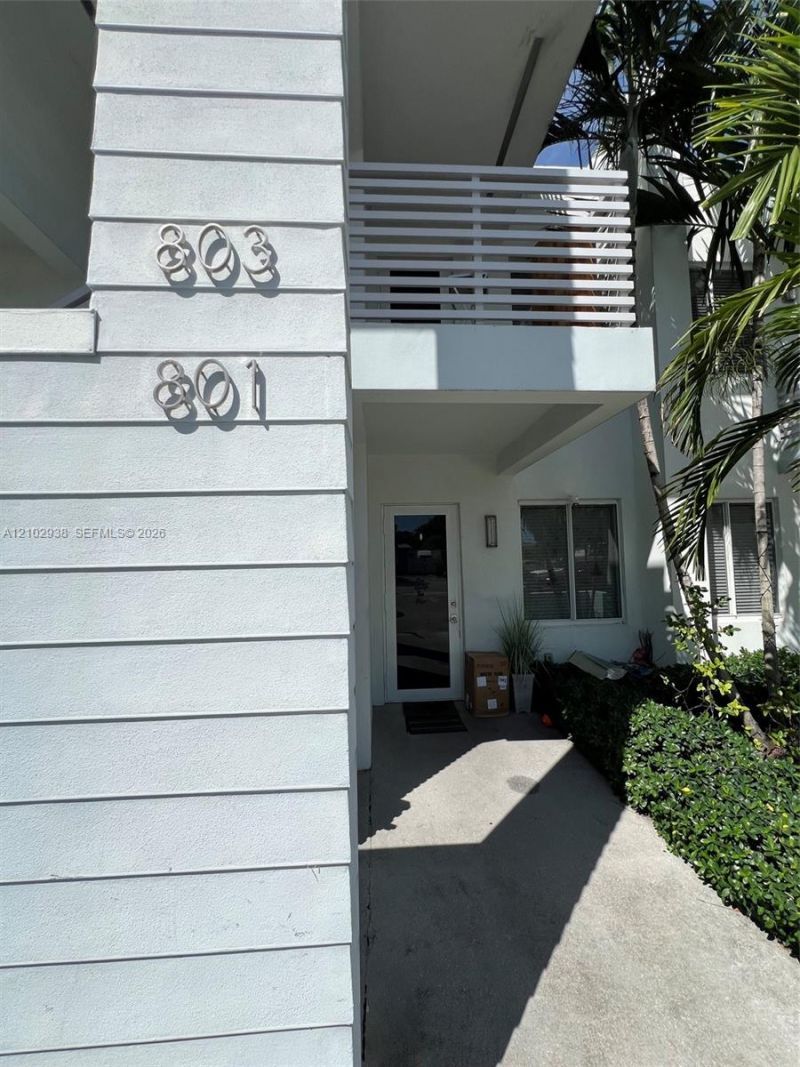 801 E 28th St , Unit 801, Hialeah, FL 33013 Photo