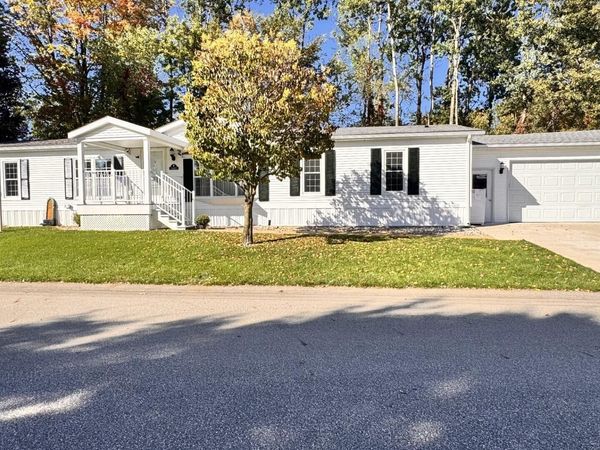 3485 Cloverfield Drive, Cedar Springs, MI 49319