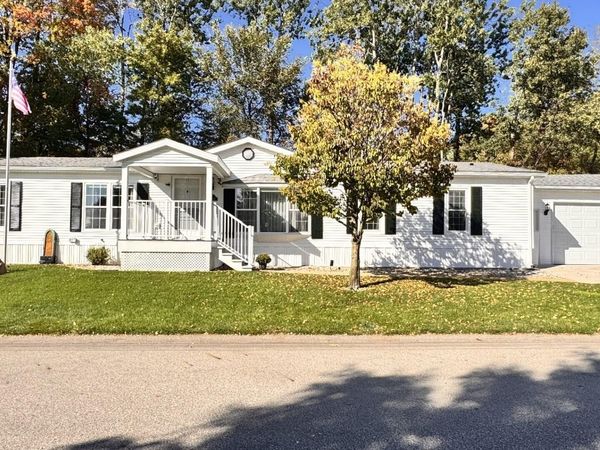 3485 Cloverfield Drive, Cedar Springs, MI 49319