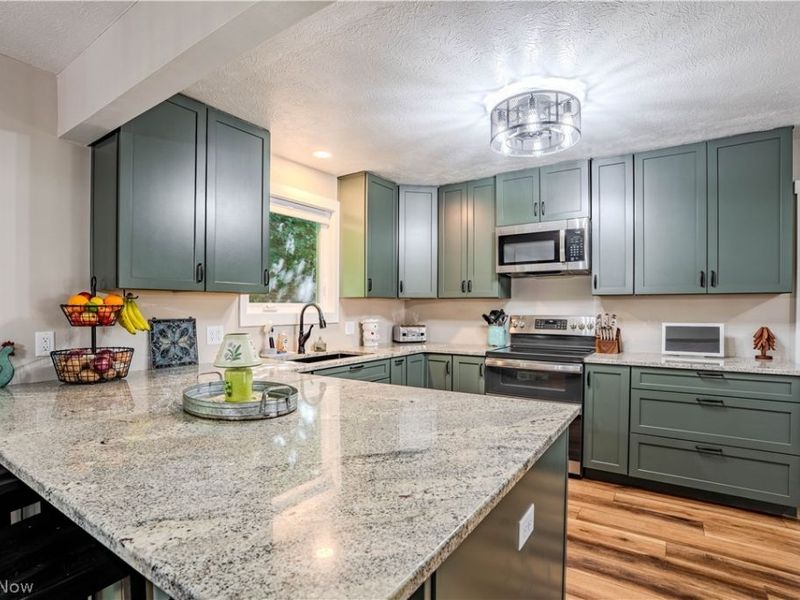 17096 Hawks Lookout Lane, Strongsville, OH 44136 Photo 17