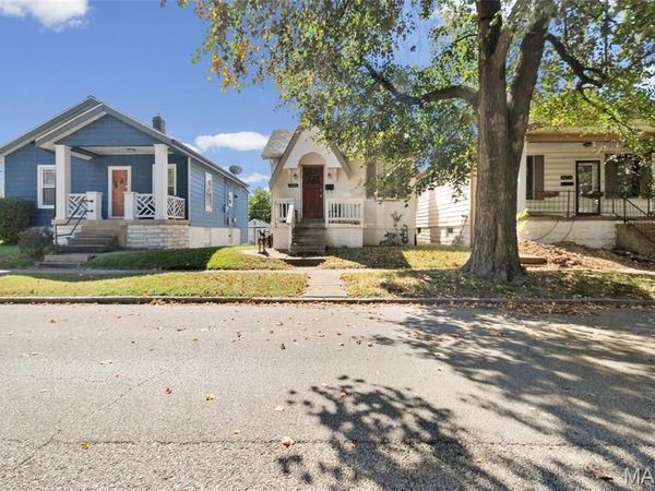 4072 Burgen Avenue, St Louis, MO 63116