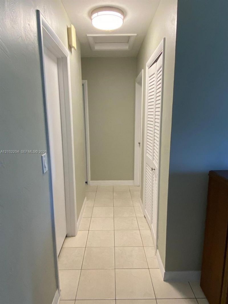 467 W 43rd Pl , Hialeah, FL 33012 Photo