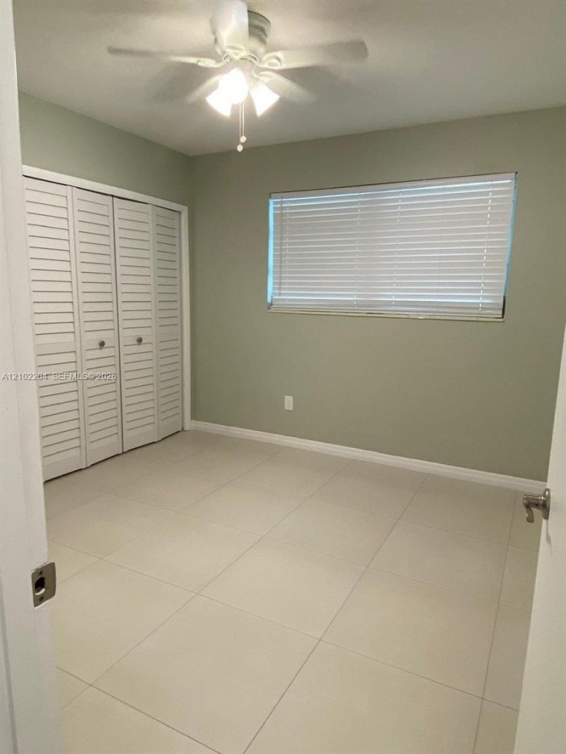 467 W 43rd Pl , Hialeah, FL 33012 Photo