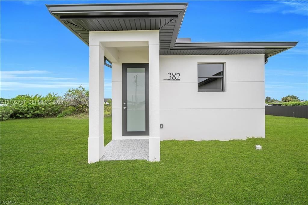 382 Pauline Ave , Lehigh Acres, FL 33974 Photo