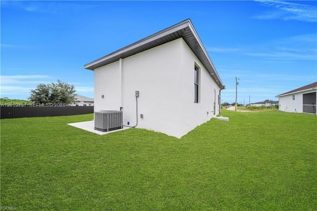 382 Pauline Ave , Lehigh Acres, FL 33974 Photo