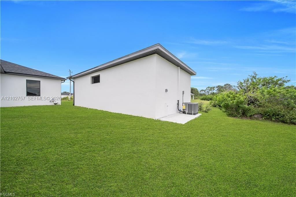 382 Pauline Ave , Lehigh Acres, FL 33974 Photo