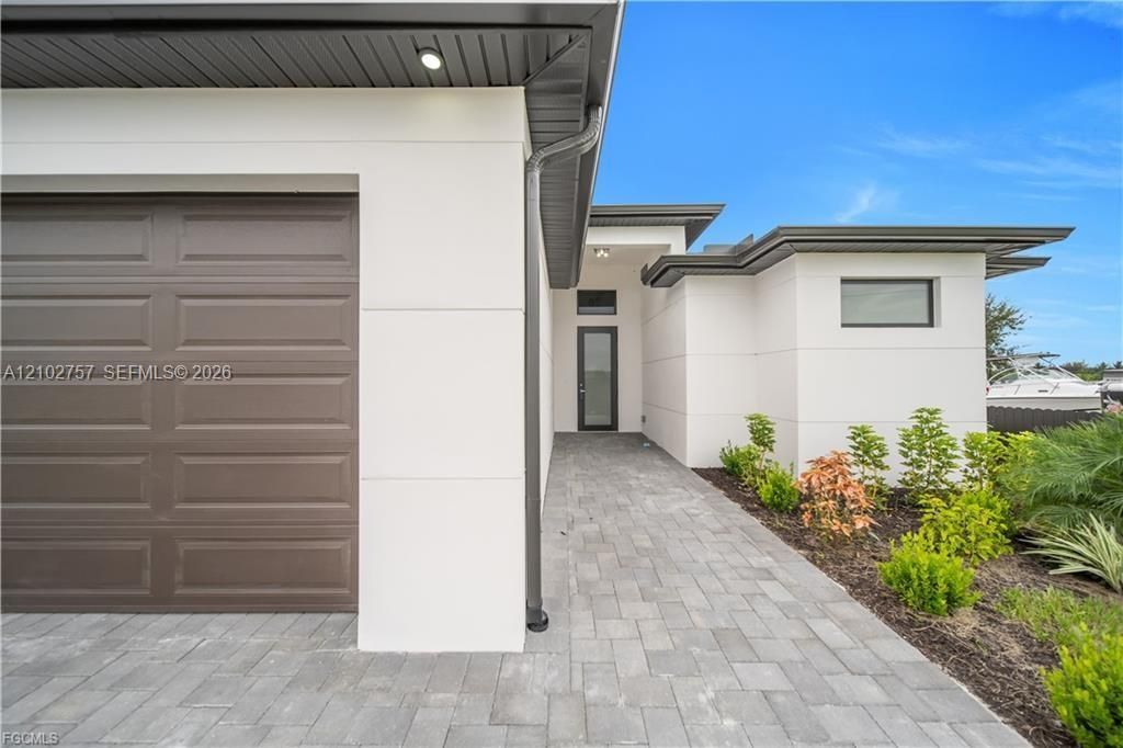 382 Pauline Ave , Lehigh Acres, FL 33974 Photo
