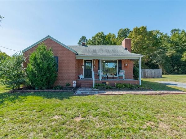 1464 S Main Street , Randleman, NC 27317