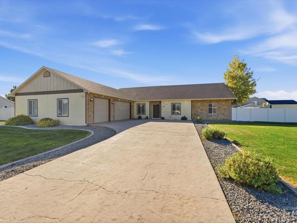 83 S Smiley Court, Nampa, ID 83687