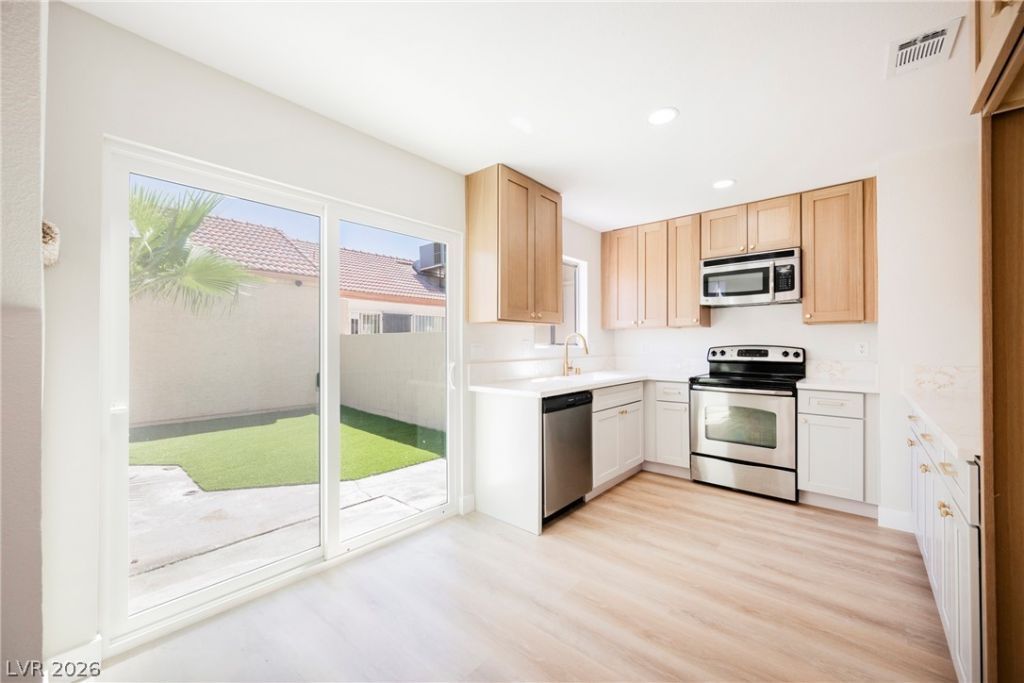2822 Sesame Drive, Las Vegas, NV 89142 Main Photo
