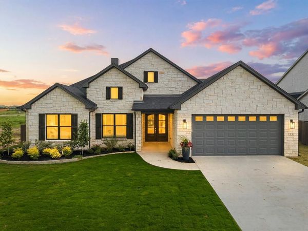 1321 Tahonta Drive , Hewitt, TX 76643