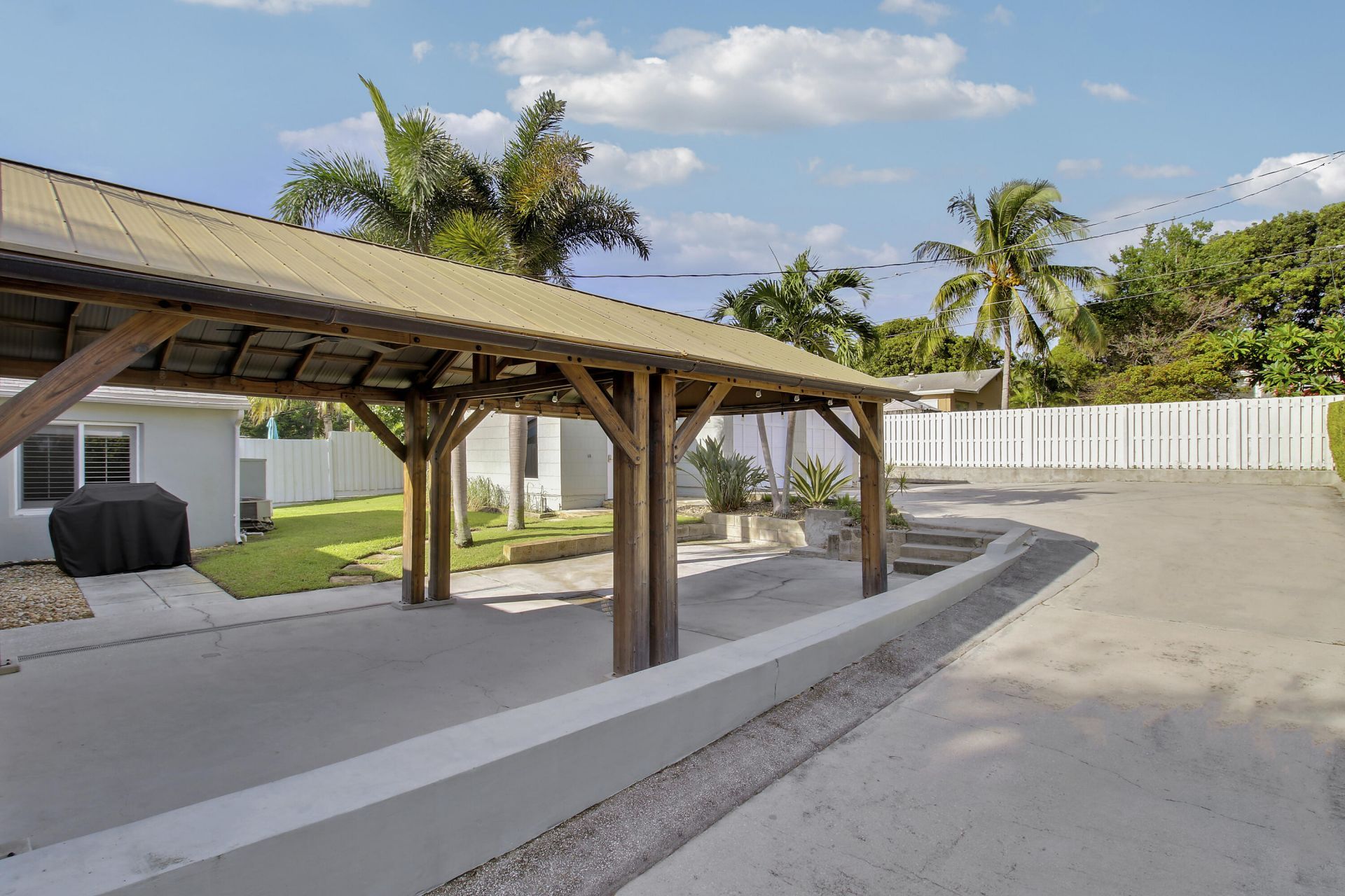 1111 N B Street, Lake Worth Beach, FL 33460 Photo