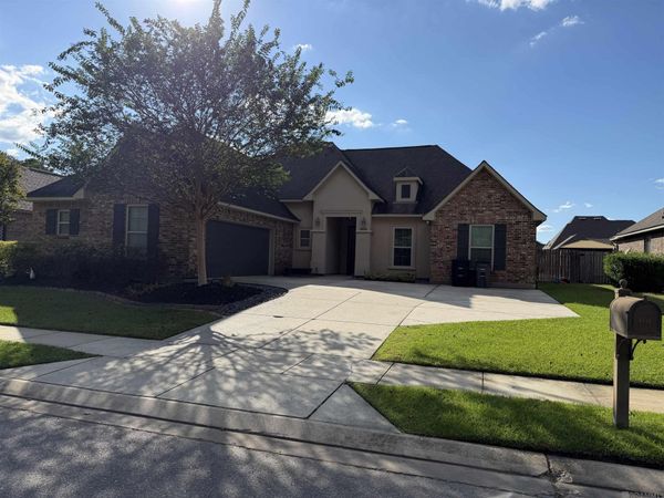 4816 Harbor Ln, Greenwell Springs, LA 70739