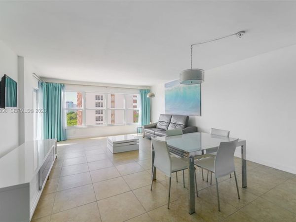 3000 E Sunrise Blvd , Unit 8D, Fort Lauderdale, FL 33304