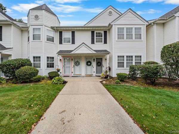 3 Victorian Lane , Medford, NY 11763