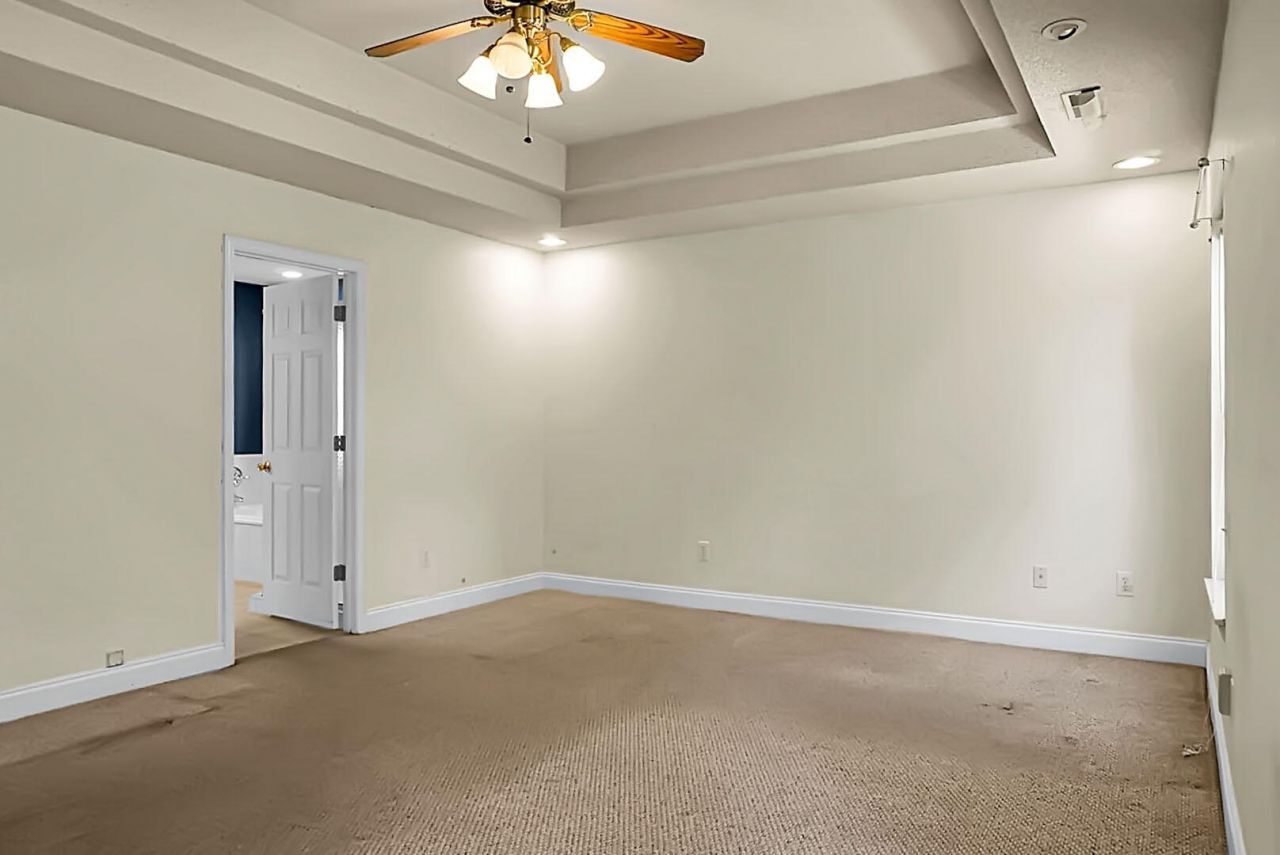 3384 Pinewood Drive Photo 4