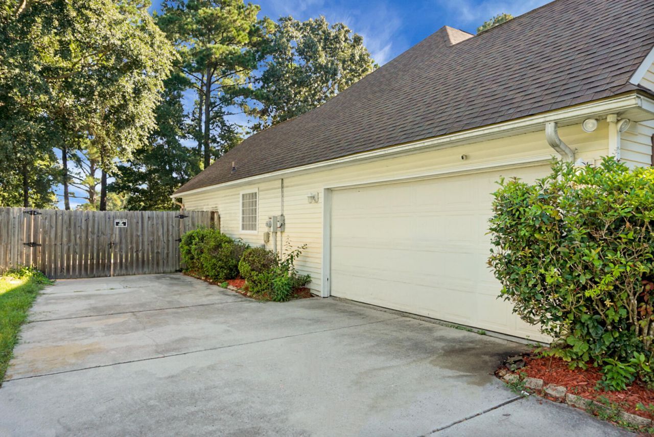 3384 Pinewood Drive Photo 6
