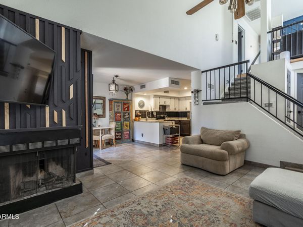 496 S SEAWYNDS Boulevard, Gilbert, AZ 85233