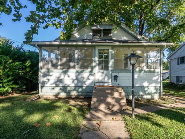 817 27th Street , Bettendorf, IA 52722