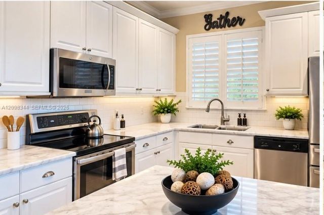 9750 SW Lindale Trace Blvd, Port Saint Lucie, FL 34987 Photo