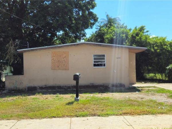 10230 SW 176th St , Miami, FL 33157