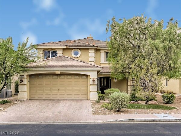 10995 Royal Highlands Street, Las Vegas, NV 89141