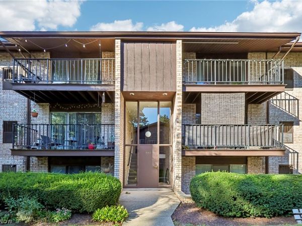 16410 Heather Lane, Unit F103, Middleburg Heights, OH 44130
