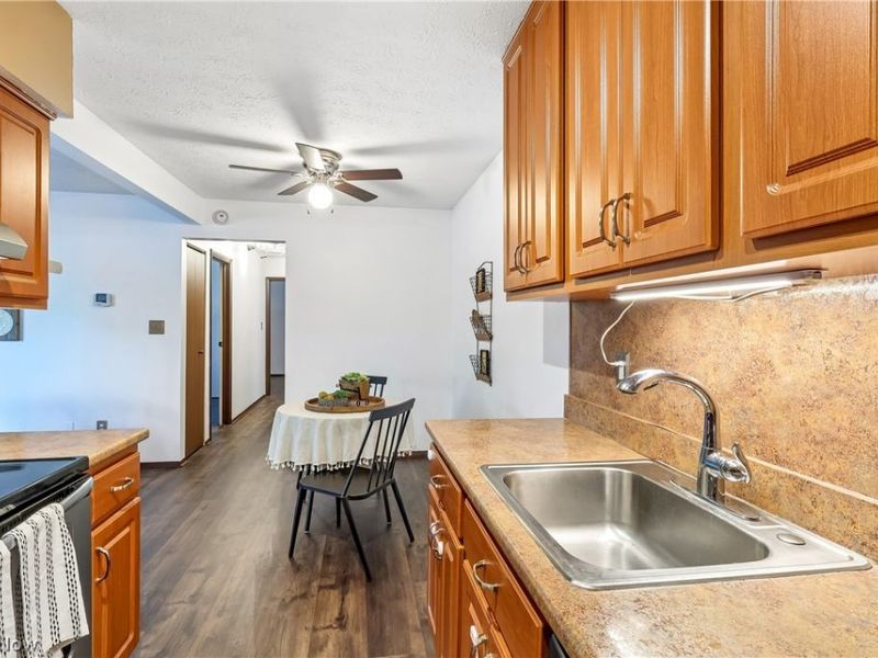 16410 Heather Lane, Unit F103, Middleburg Heights, OH 44130 Photo 15