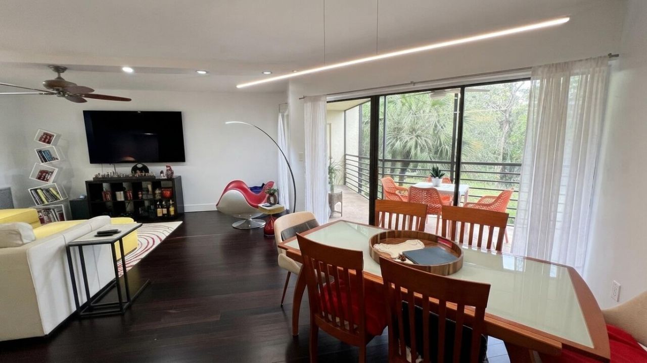 5900 Camino Del Sol, Unit 302, Boca Raton, FL 33433 Photo