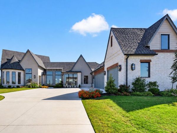 17584 E White Tail Cove, Owasso, OK 74055