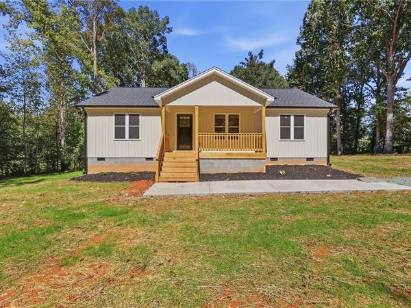 542 Asbury Road , Seagrove, NC 27341