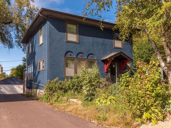 285 Queen Avenue N, Minneapolis, MN 55405