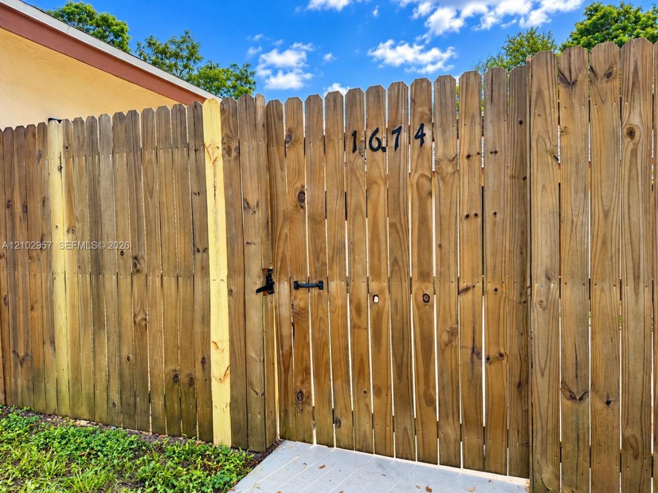 1674 Hawthorne Pl , Wellington, FL 33414 Photo