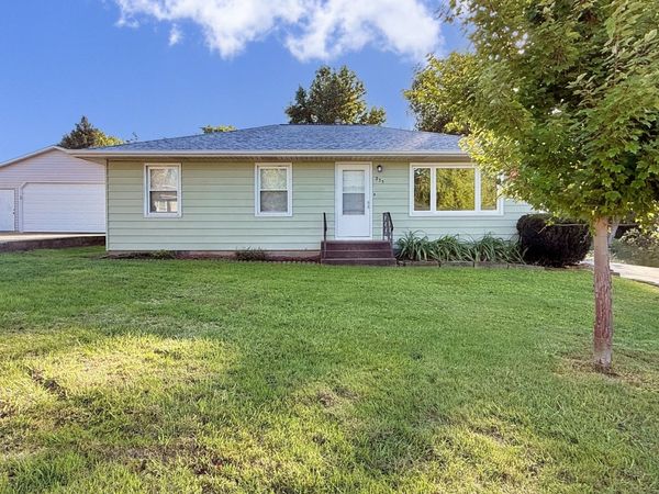 235 Cherry Court , Silvis, IL 61282