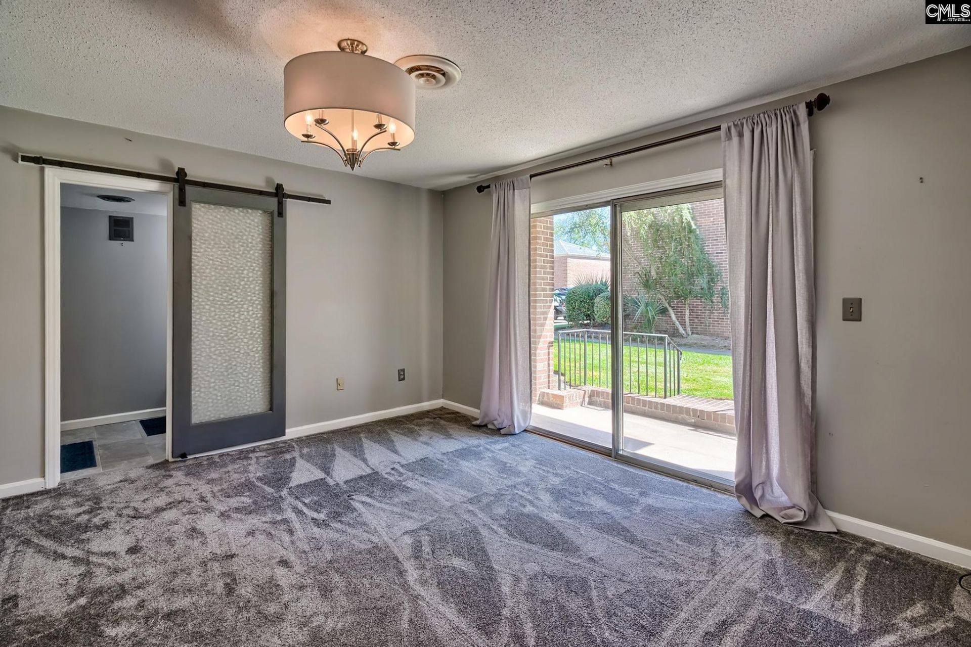 5516 Lakeshore Drive  Photo 13