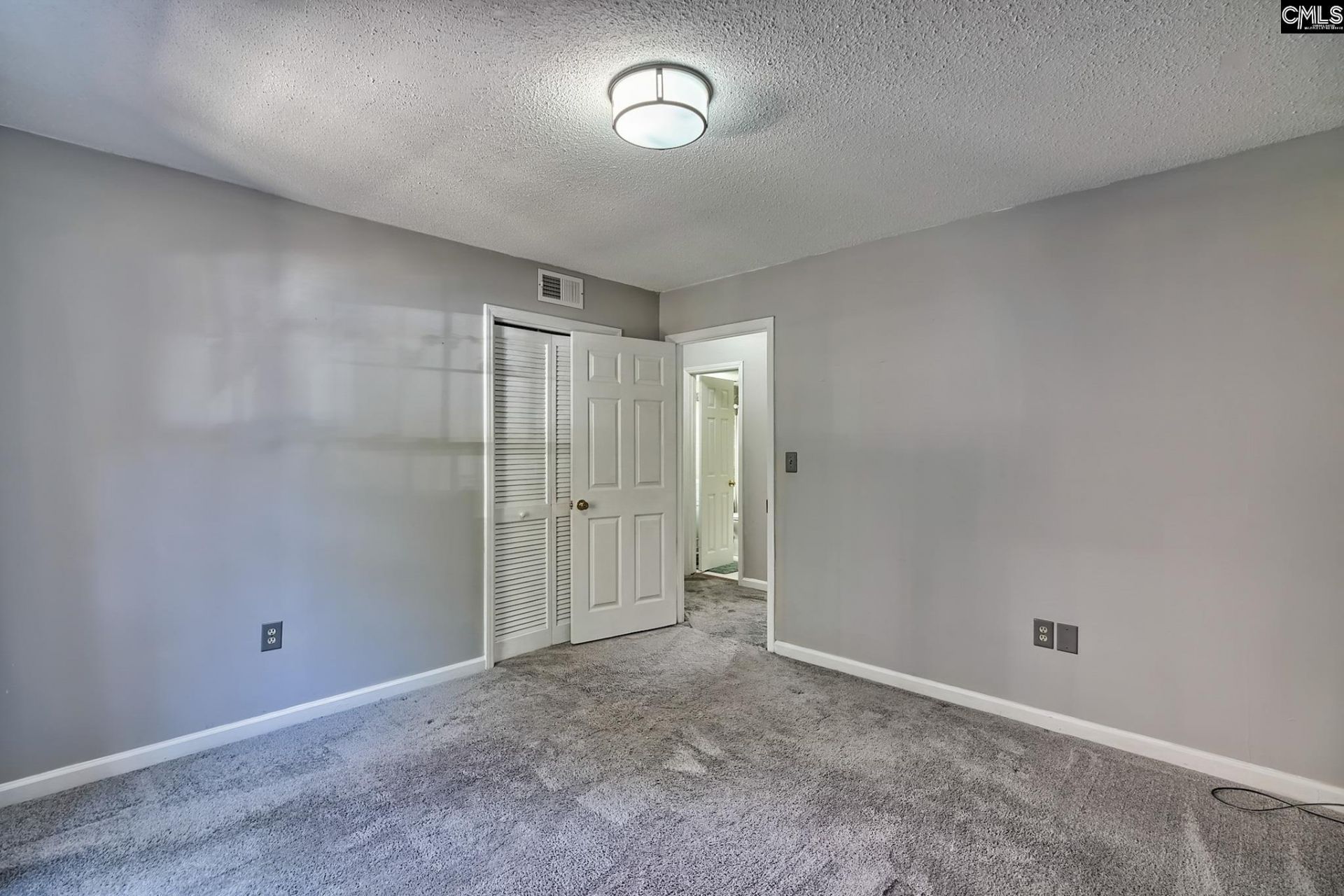 5516 Lakeshore Drive  Photo 18