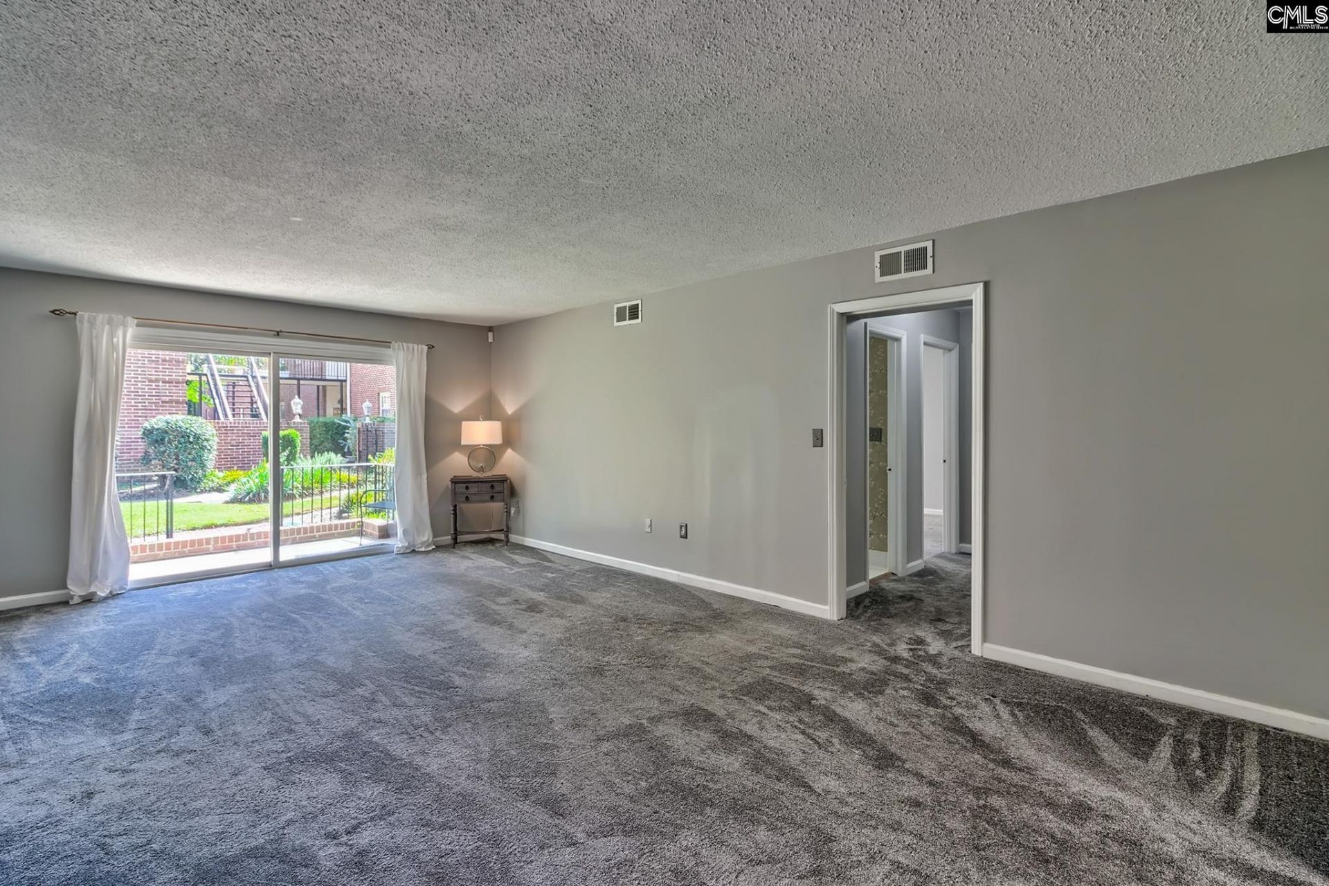 5516 Lakeshore Drive  Photo 4