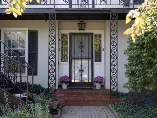 1631 Roxbury Road, Unit B3, Marble Cliff, OH 43212