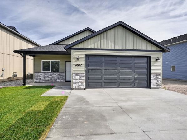 4990 Brynwood Ave, Chubbuck, ID 83202