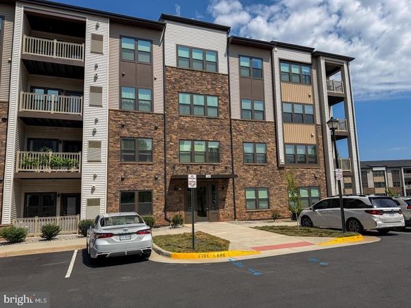 21480 MOUNT STERLING TERRACE, Unit 402, STERLING, VA 20164