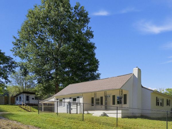 1017 Depot St , Culleoka, TN 38451