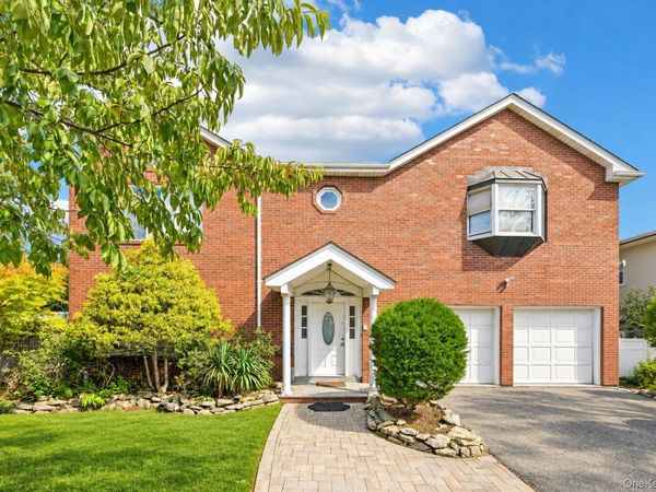 708 Park Lane , Cedarhurst, NY 11516
